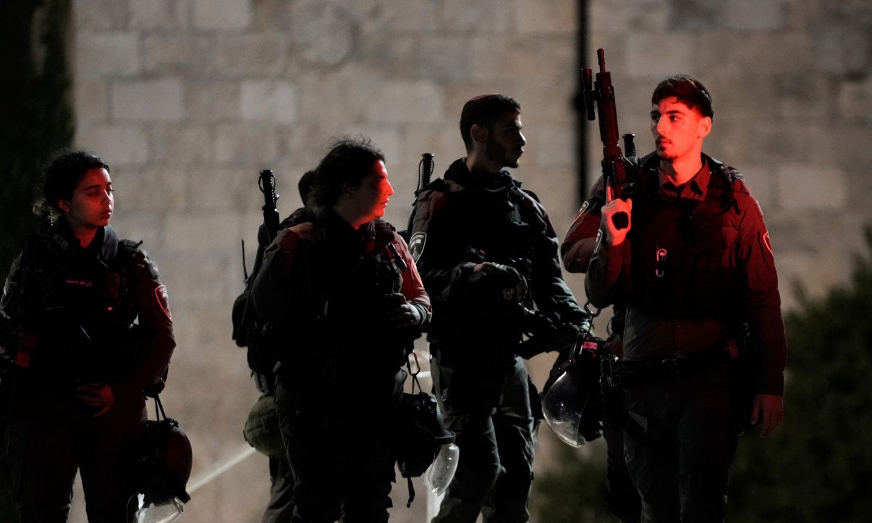 Πώς οι κατάσκοποι του Ισραήλ «τυφλώθηκαν» από τη Χαμάς και «ξέσπασαν» στη Χεζμπολάχ