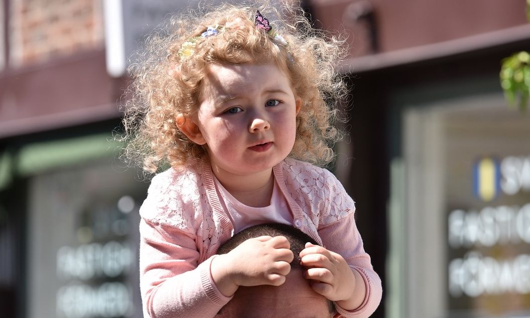 Επίδομα παιδιού: Πότε πληρώνονται οι δικαιούχοι και πότε ανοίγει ξανά η πλατφόρμα