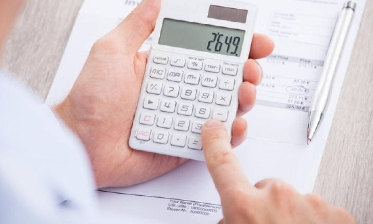 Ελεύθεροι Επαγγελματίες: Στενεύει ο κλοιός για όσους φοροδιαφεύγουν – Τι αλλάζει