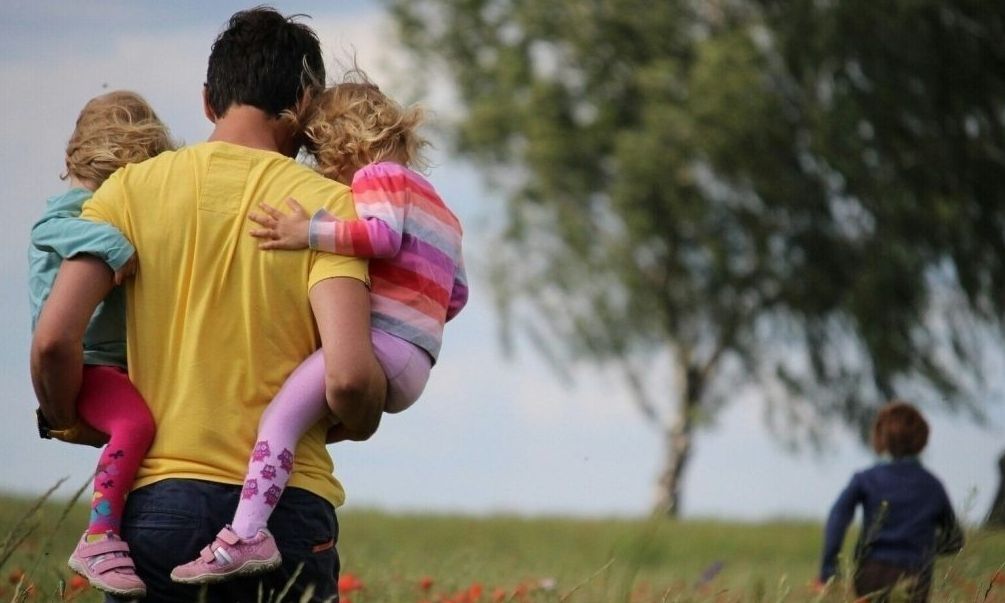 Επίδομα παιδιού: Σήμερα η πληρωμή της 4ης δόσης – Ανοίγει η πλατφόρμα Α21 για νέες αιτήσεις