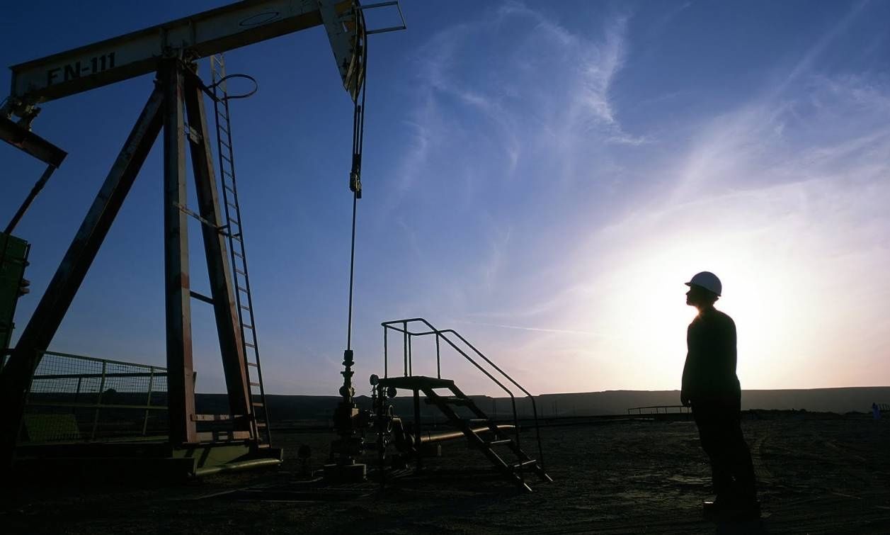 «Πετούν» οι τιμές του πετρελαίου – Τι φοβούνται οι αναλυτές