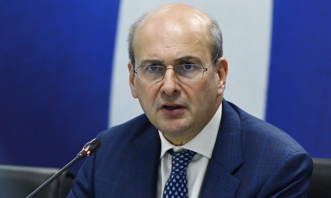 Χατζηδάκης: «Μέσα στο έτος, θα πληρώσουμε χρέη από το πρώτο μνημόνιο ύψους 8 δισ. ευρώ»