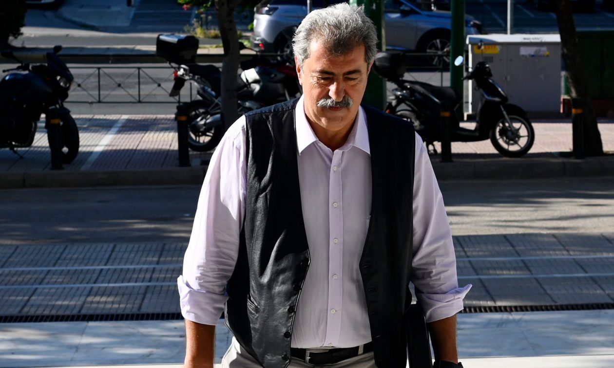 Μήνυμα ενότητας από Πολάκη: «Να αποσυρθούν άμεσα τα εξώδικα»