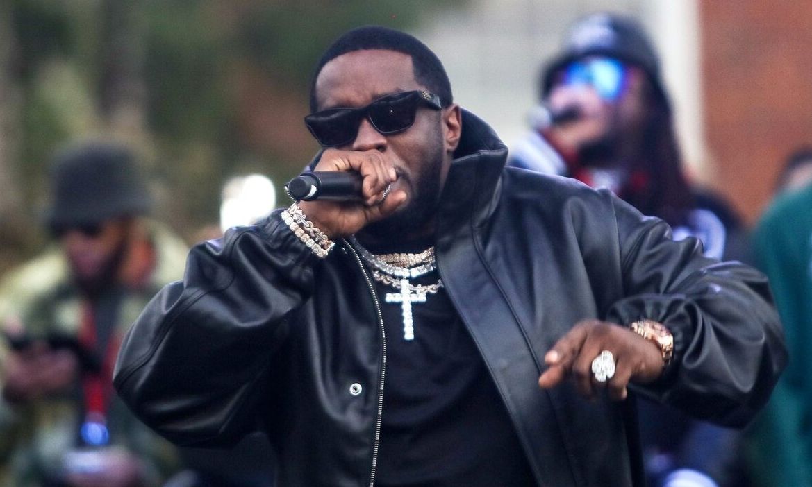 Diddy: Περιέλουσε γυναίκα με λιπαντικό και χάπι βιασμού – «Γδύσου, αλλιώς θα σε μαχαιρώσω»