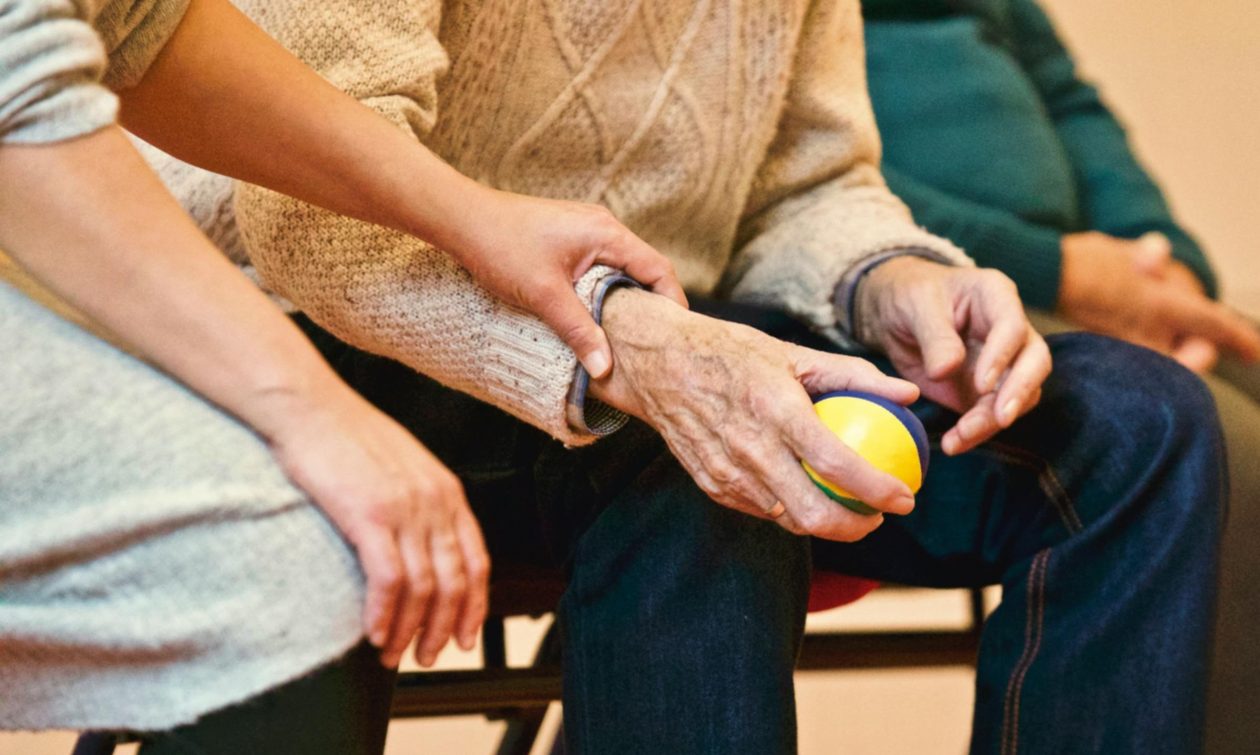 Γερμανικός Τύπος για το δημογραφικό στην Ελλάδα: «Το πρόβλημα μοιάζει άλυτο»