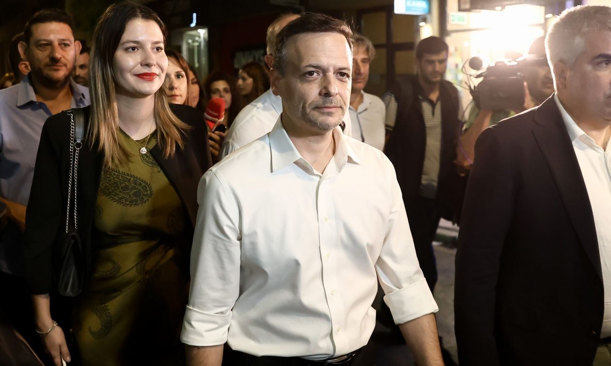 Στηρίζει Δούκα ο σύζυγος της Φώφης Γεννήματα