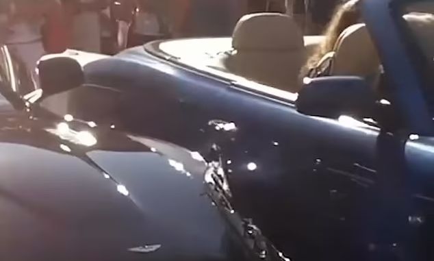 Τροχαίο με ζημιές 1,2 εκατ. ευρώ στο Μονακό – Γυναίκα οδηγός πήρε «παραμάζωμα» 4 πολυτελή αυτοκίνητα