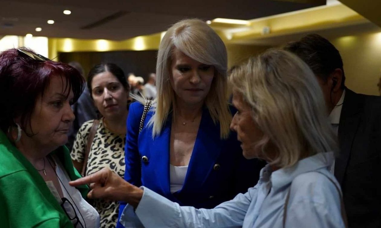 ΣΥΡΙΖΑ: Μπουλέκος κατά Τζάκρη και στη μέση… Γλέζος