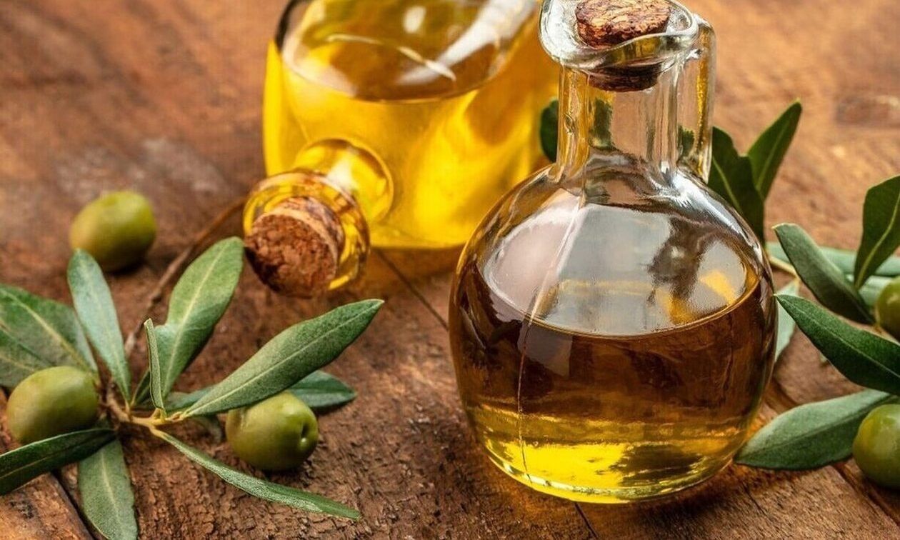 Ελαιόλαδο: Τι να προσέξετε για να μην «καείτε» από το λάδι – Πώς το «παρθένο» από το νοθευμένο