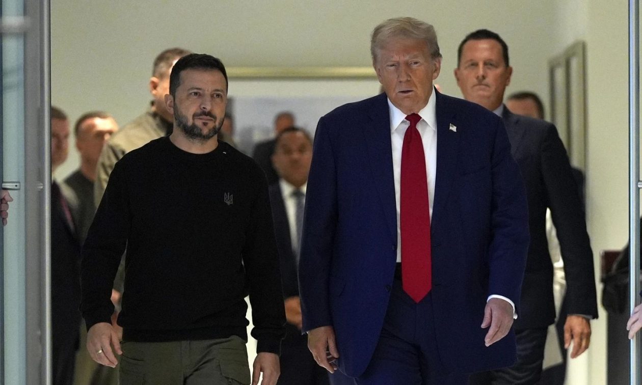 ΗΠΑ: Ο Τραμπ καταλογίζει στον Ζελένσκι μερίδιο ευθύνης για τη ρωσική εισβολή στην Ουκρανία