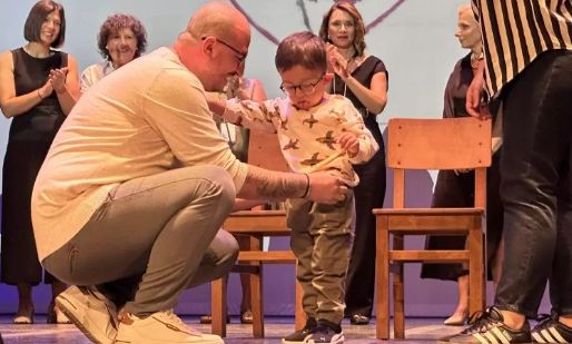 Ένα αγόρι από την Τουρκία συνάντησε τον Έλληνα δότη του