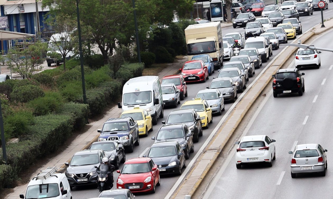 Ανασφάλιστα οχήματα: «Πρέσινγκ» με αυστηρούς ελέγχους – Τι θα γίνει με όσους δεν έχουν περάσει ΚΤΕΟ