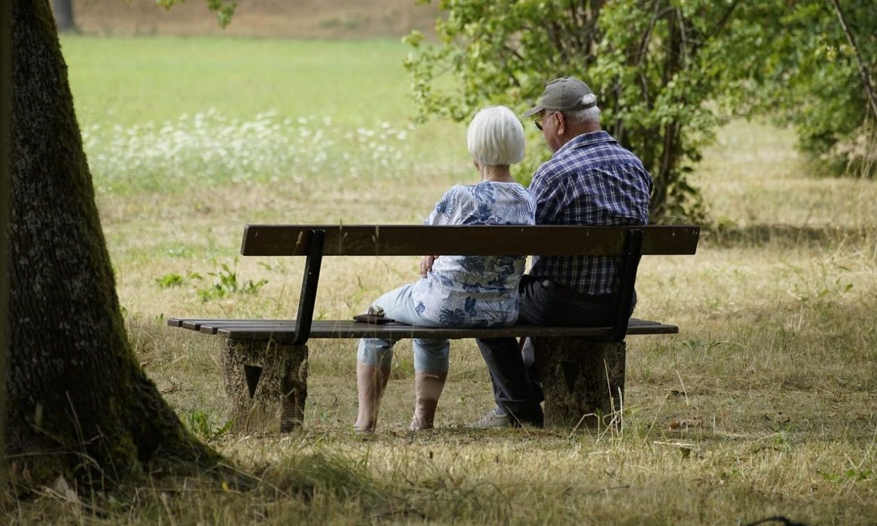 Συντάξεις Νοεμβρίου: Οι αλλαγές και οι τελικές ημερομηνίες πληρωμών