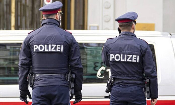 1594489-f923eff4-austria-polizei.jpg