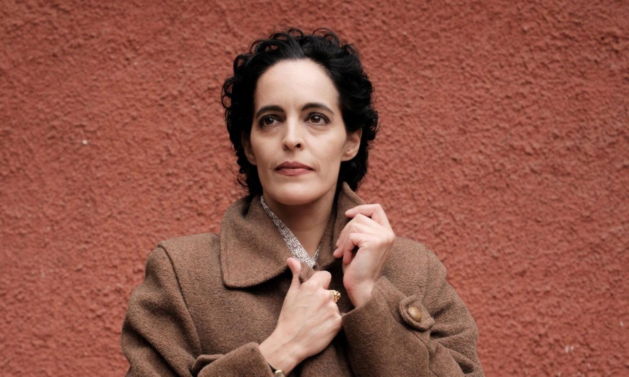 Θέατρο του Νέου Κόσμου: «Τα τραγούδια της Σωτηρίας» με τη Χριστίνα Μαξούρη για 4η χρονιά