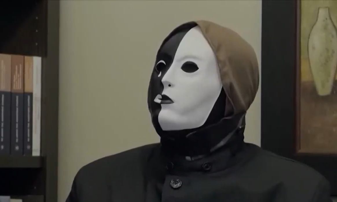 Υπόθεση Novartis: Βγαίνουν οι «κουκούλες» στους προστατευόμενους μάρτυρες με εισαγγελική απόφαση