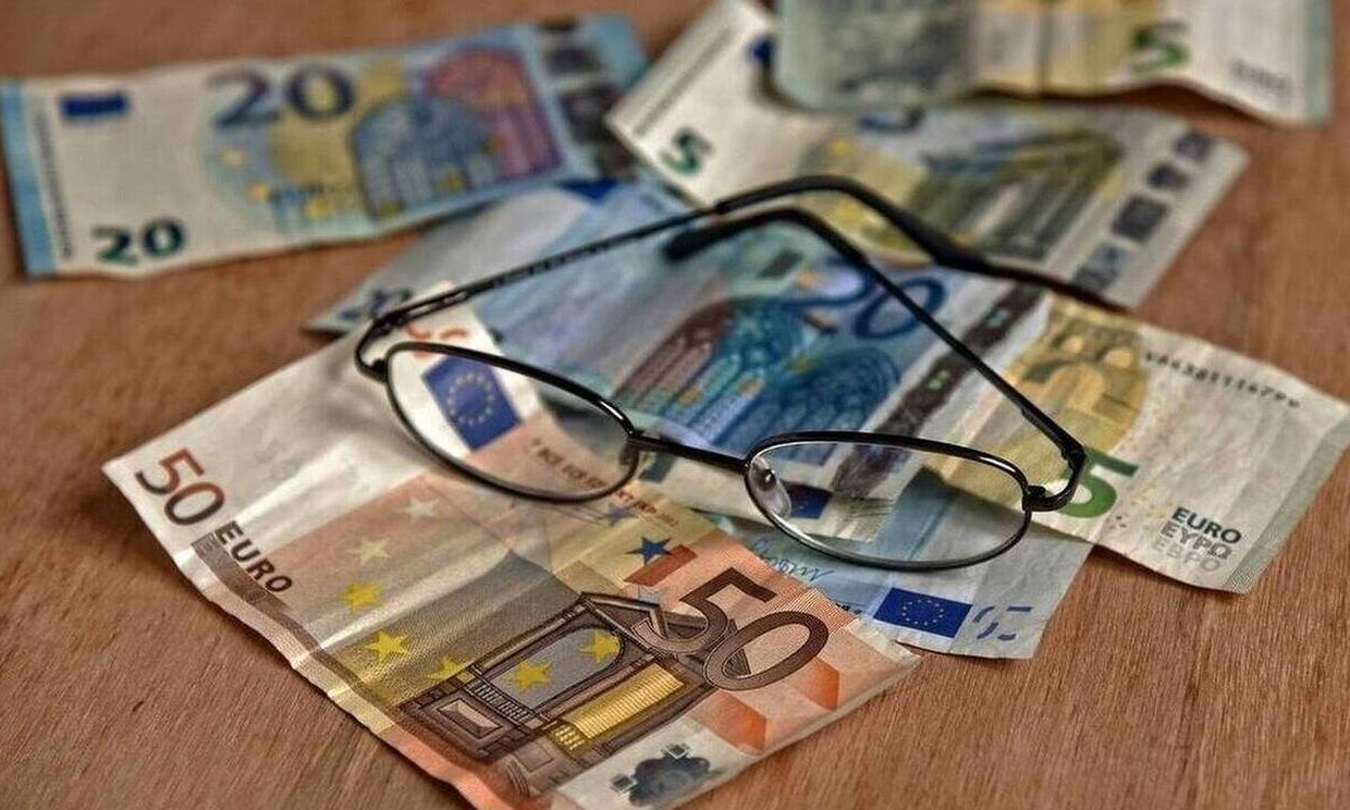 Αυτή είναι η μέση ηλικία συνταξιοδότησης ανά κλάδο – Τι ισχύει για άνδρες και γυναίκες