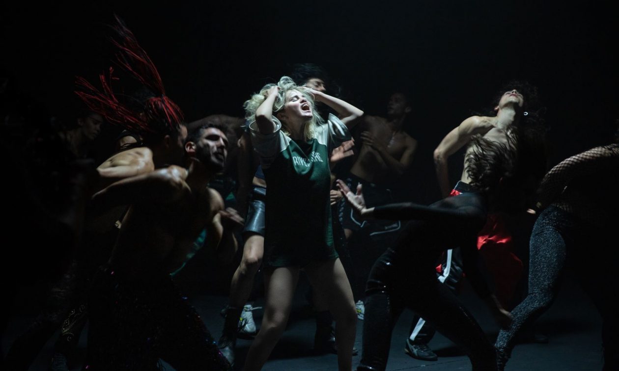 «Emilia Perez»: Δείτε σε αποκλειστικά previews την ταινία που βραβεύθηκε στο Φεστιβάλ των Καννών