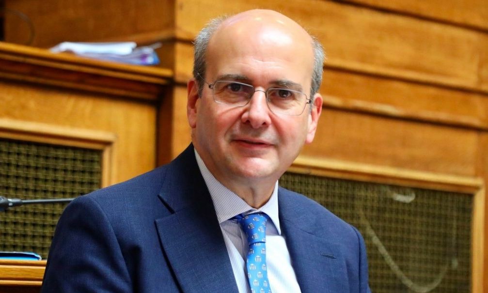 Χατζηδάκης: «Και τώρα να φύγω απ’ την πολιτική, είμαι πλήρης»