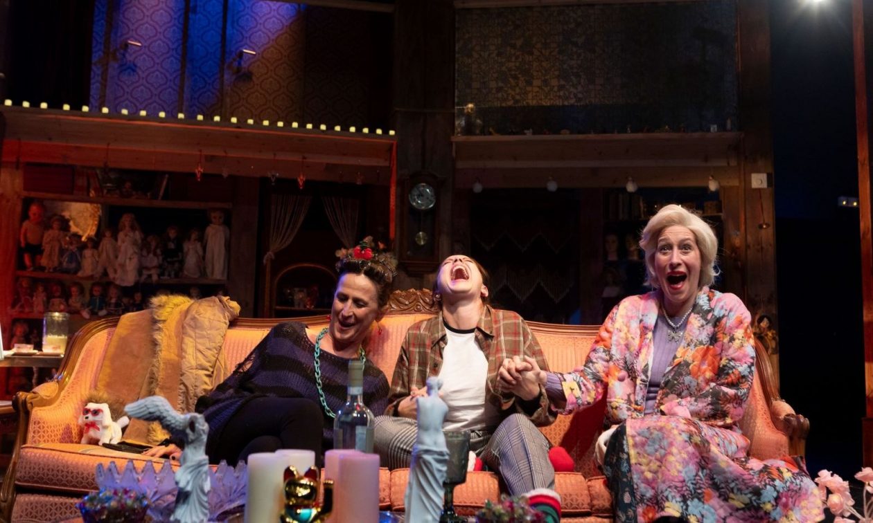 Θέατρο Δίπυλον: Πρεμιέρα για το «John» με την Κόρα Καρβούνη