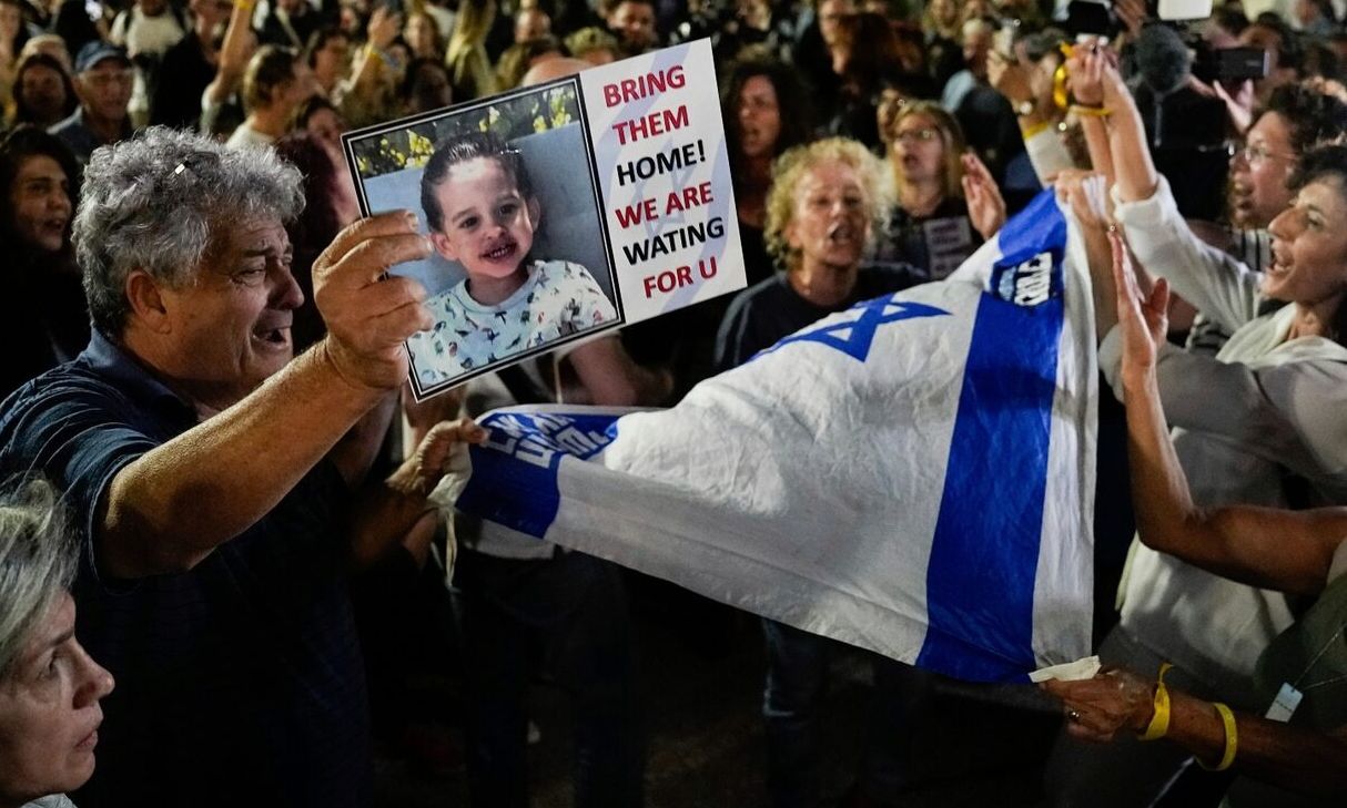 14 ομήρους ζητούν οι Ισραηλινοί για εκεχειρία ενός μήνα στην Γάζα: Το φιλόδοξο σχέδιο για ειρήνη