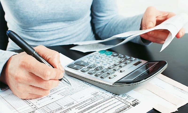 Έρχεται «λιφτινγκ» στην φορολογική κλίμακα – Ποιοι θα είναι οι κερδισμένοι
