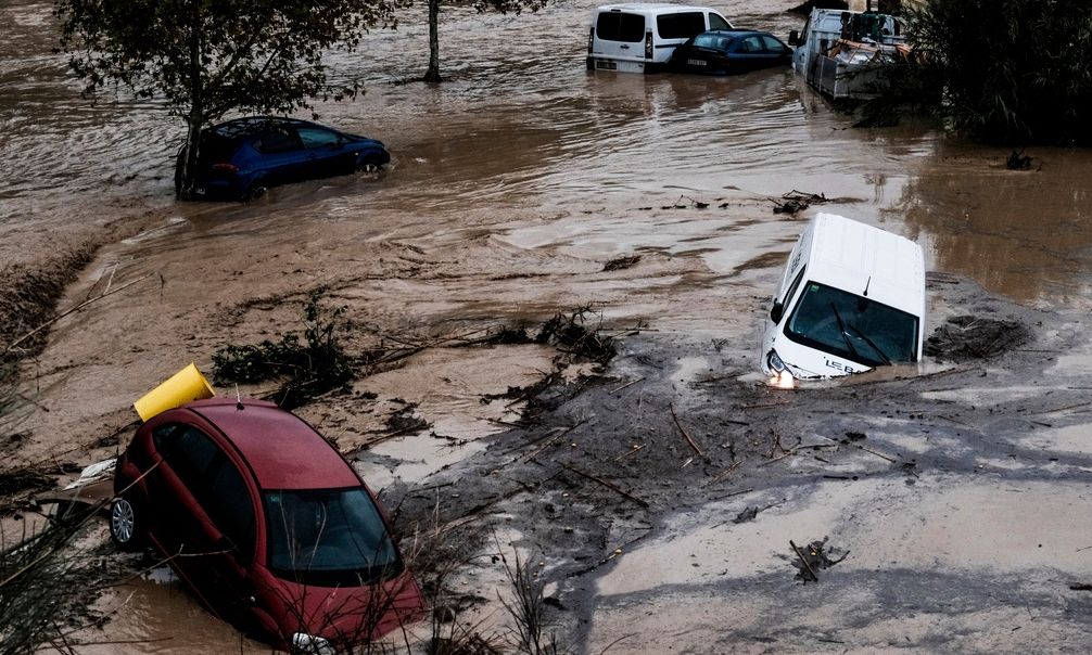 «Βούλιαξε» η Ισπανία: Οι πιο φονικές πλημμύρες στην Ευρώπη από το 1992 – Toυλάχιστον 64 οι νεκροί