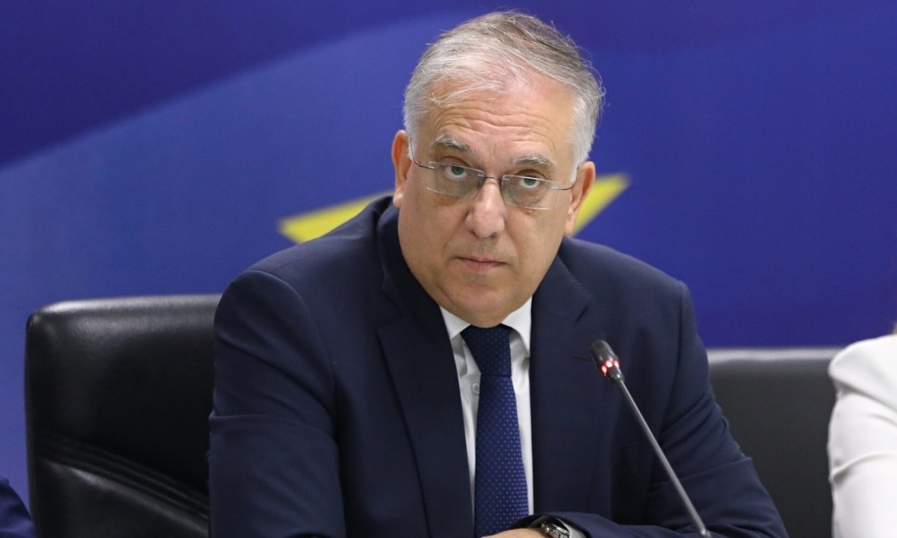 Θεοδωρικάκος: Δεν θα σταματήσουμε να κάνουμε ελέγχους – Πίεση για μείωση μεσοσταθμικού κέρδους