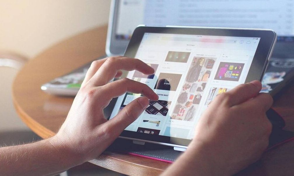 Τουρισμός: «Άνοιξε» τo Voucher των 1250 ευρώ – Δικαιούχοι και προθεσμίες