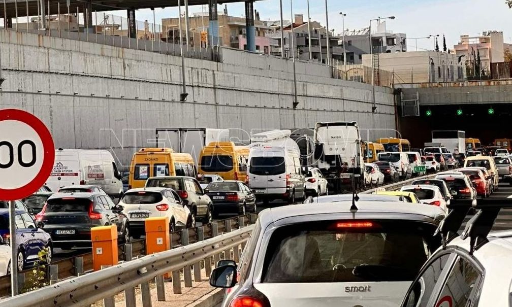 Κίνηση τώρα: Στο «κόκκινο» ο Κηφισός – Πού υπάρχει κίνηση  – Kαθυστερήσεις και στην Αττική Οδό