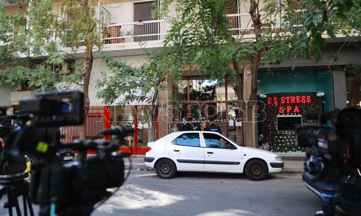 Αμπελόκηποι: Μάσκες και χειρόγραφες σημειώσεις εντοπίστηκαν στις έρευνες
