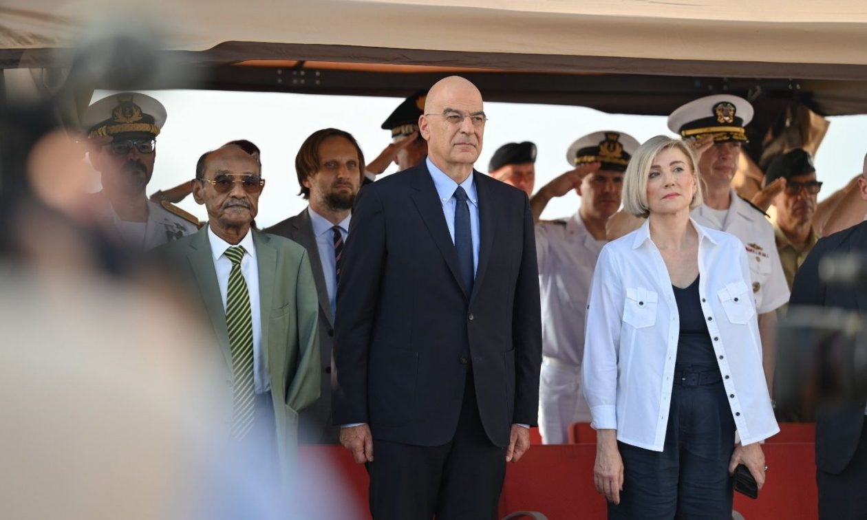 Η Ελλάδα αναλαμβάνει την εν πλω Διοίκηση της ευρωπαϊκής επιχείρησης ΑΣΠΙΔΕΣ – Δένδιας: Περήφανος