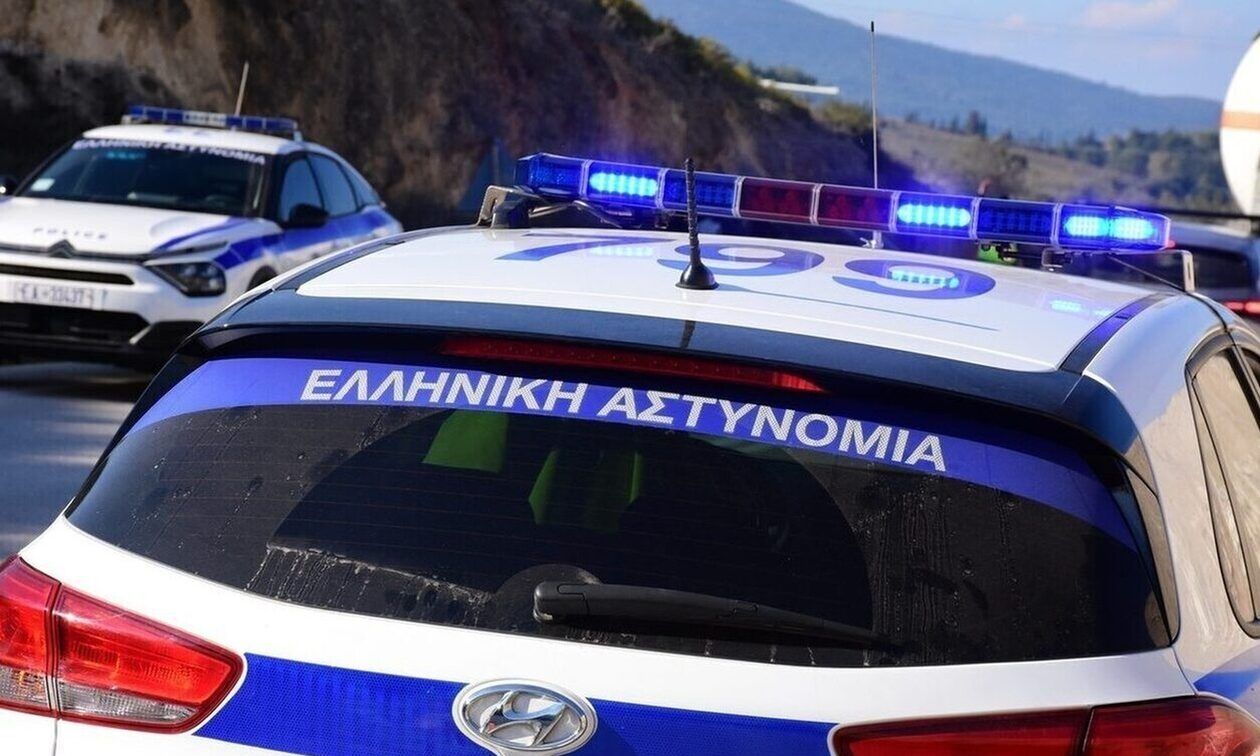 Αχαΐα: Κουκουλοφόροι εισέβαλλαν με όπλα σε τράπεζα και άρπαξαν χρήματα