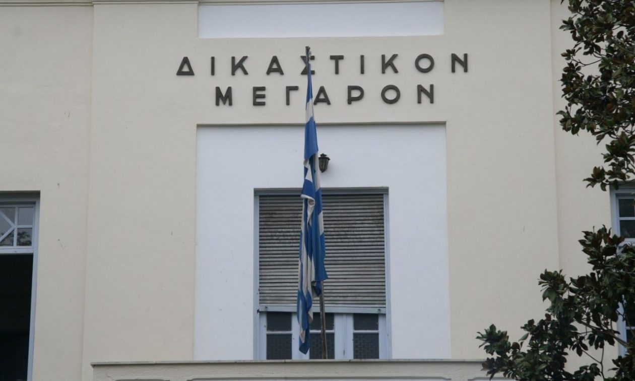 Βόλος: Ανθρωποκυνηγητό για 38χρονο αλβανικής καταγωγής – Μαχαίρωσε τον φίλο του για μία γυναίκα