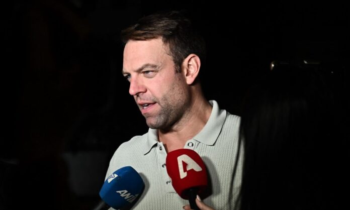 1599692-36aaf4b1-kasselakis-mic.jpg