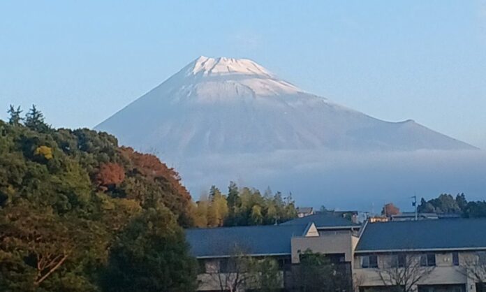 1599863-bd18179f-fuji.jpg