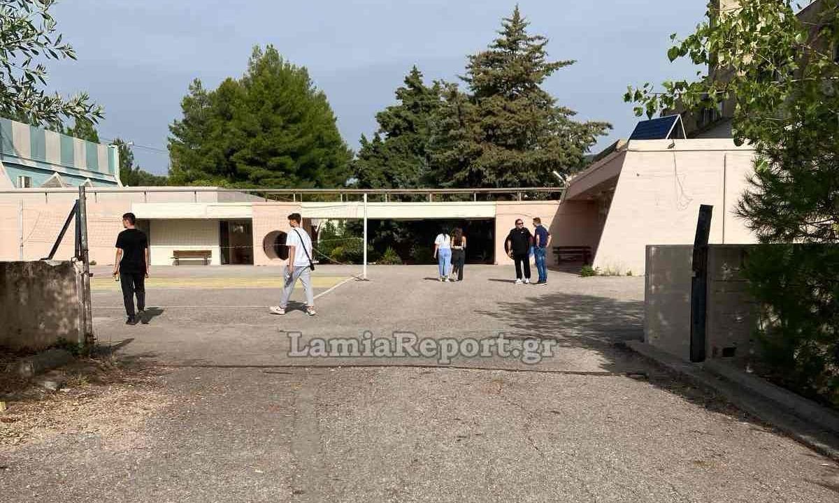 Λαμία: Μαθητές έβαλαν φωτιές και προξένησαν ζημιές στο 1ο ΕΠΑΛ