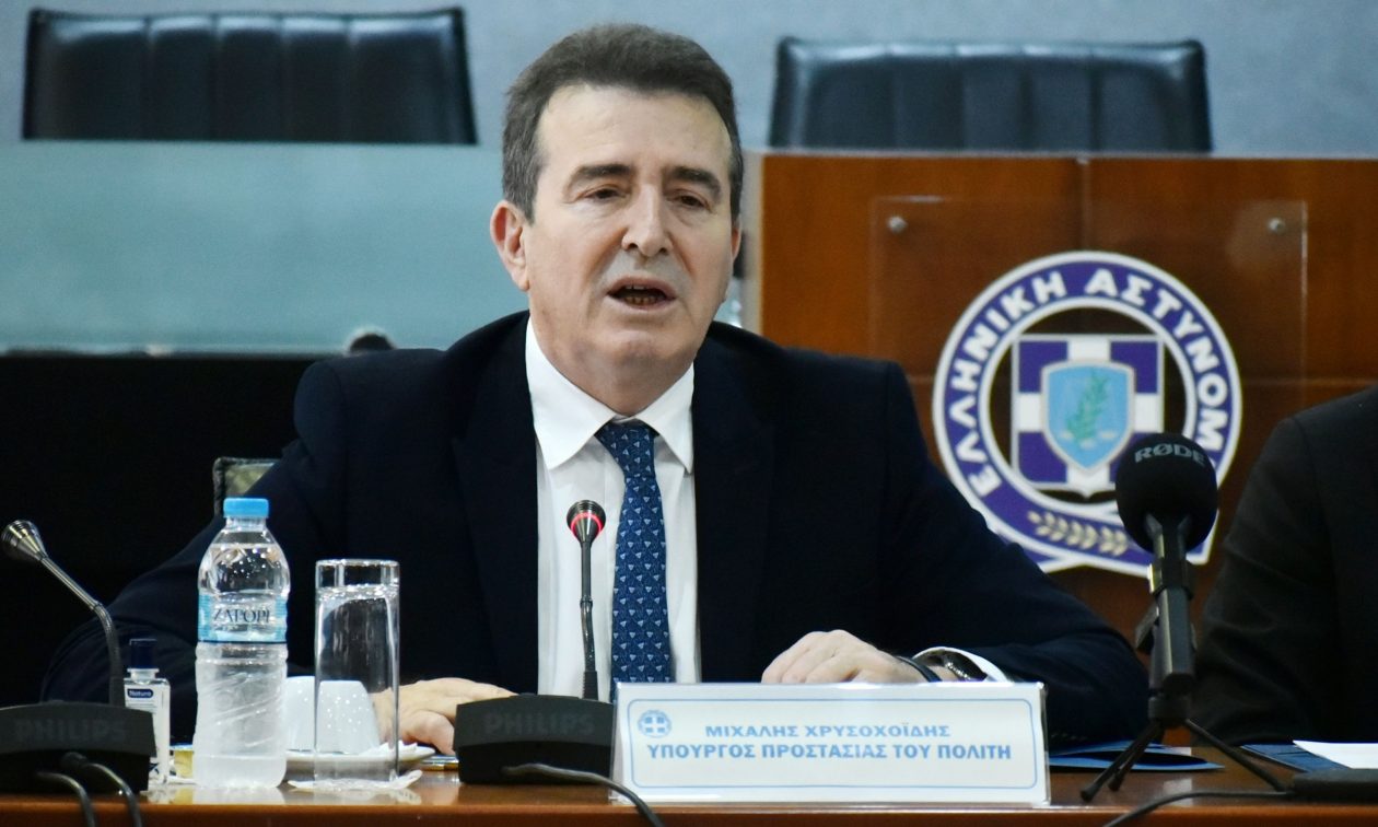 Χρυσοχοΐδης: «Είμαστε σε επιφυλακή στα σημεία εισόδου κ εξόδου της χώρας»