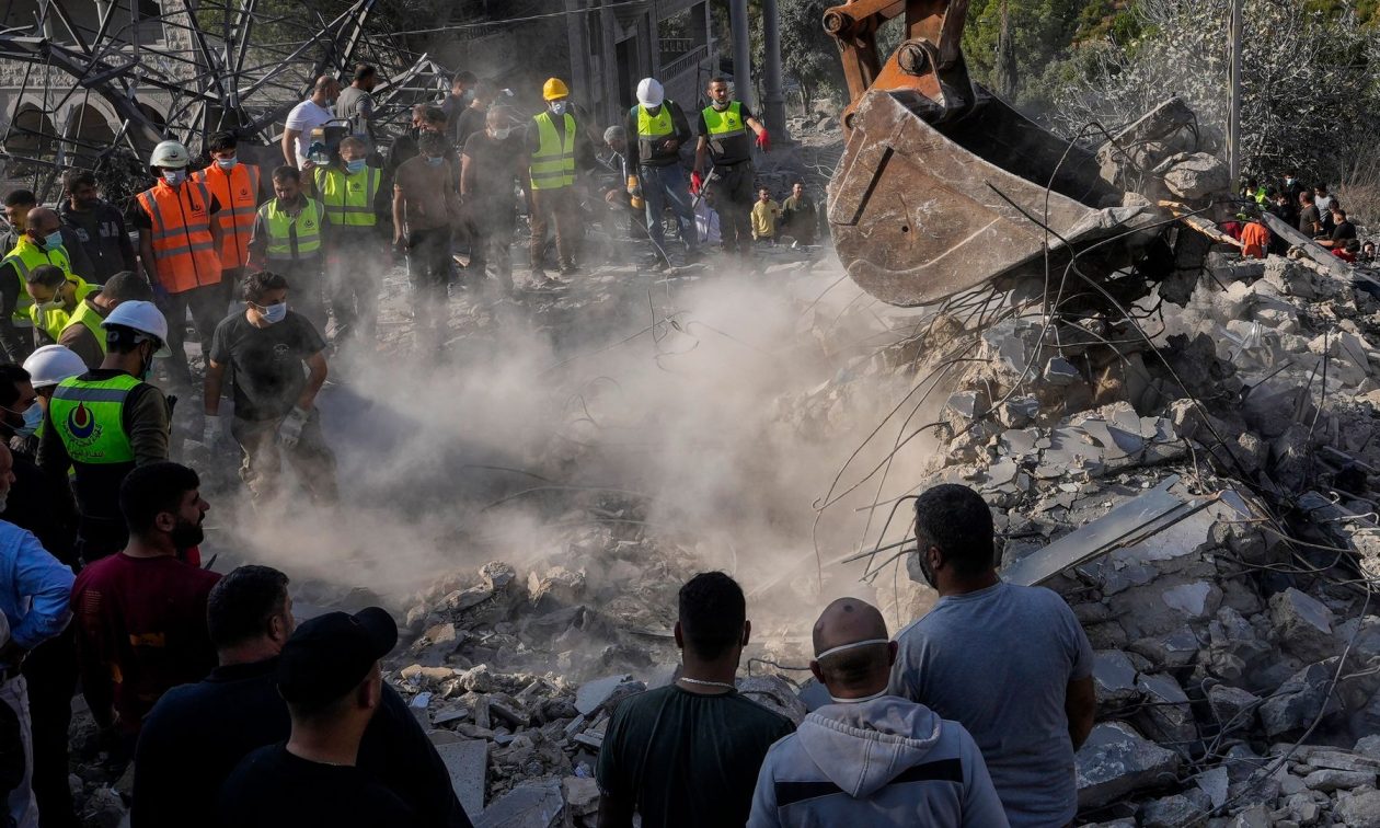 Ανελέητο το σφυροκόπημα του Ισραήλ στο Λίβανο: 41 νεκροί από βομβαρδισμούς της Κυριακή