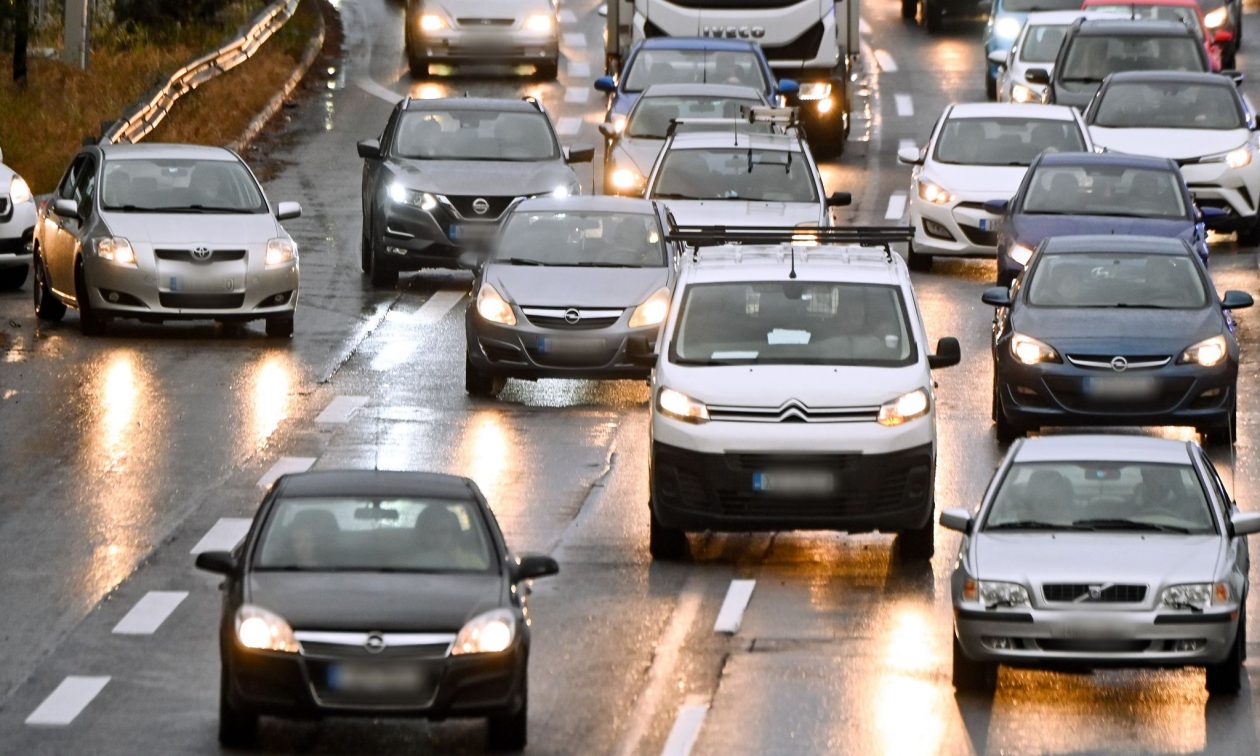 ΑΑΔΕ: Ψηφιακά από 15/11 η ακινησία οχημάτων λόγω κλοπής και θανάτου ιδιοκτήτη