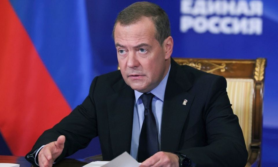 Μεντβέντεφ: Η Ευρώπη προσπαθεί να κλιμακώσει τη σύγκρουση στην Ουκρανία μετά τη νίκη Τραμπ
