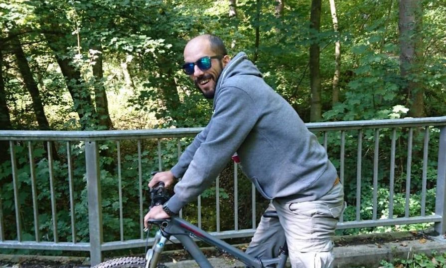 Πέθανε ο αθλητικογράφος Κώστας Τέο – Ήταν μόλις 44 ετών