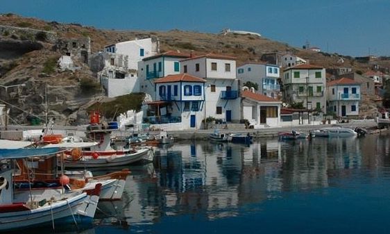 Άη Στράτης: Ταξίδι είκοσι ωρών με το πλοίο «Μύκονος» από Πειραιά