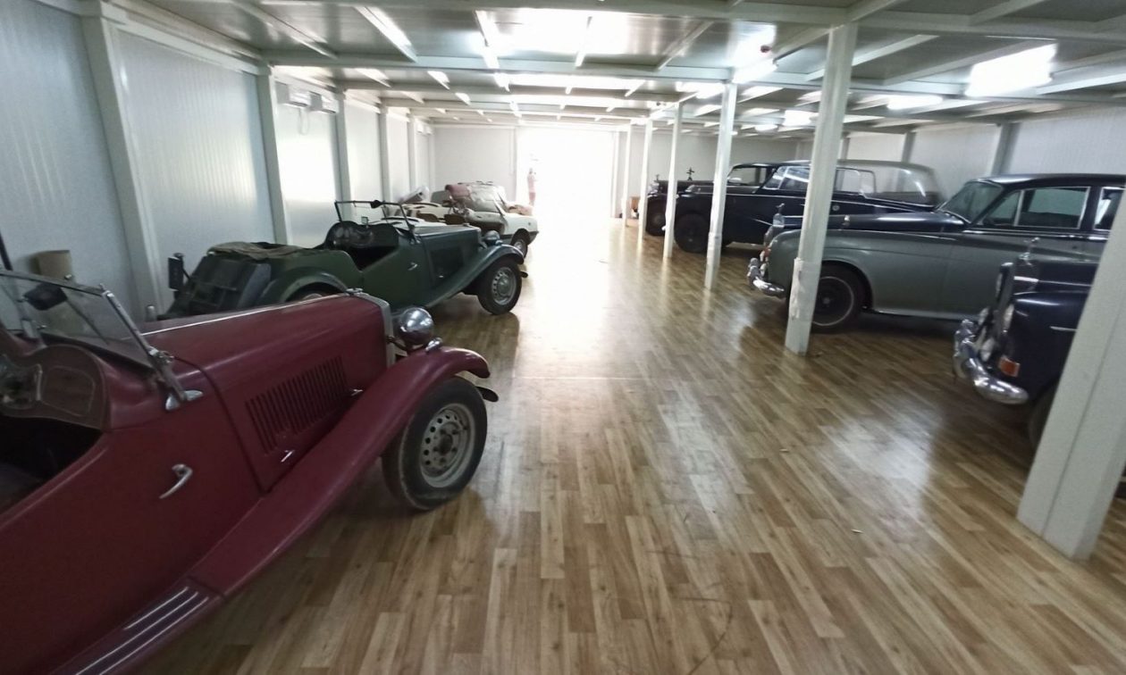 ΥΠΠΟ: Διθεματικό Μουσείο για τα βασιλικά αυτοκίνητα και την αγροκτηνοτροφική παραγωγή στο Τατόι