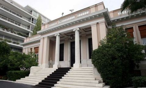 Κυβερνητικές πηγές: Το ΠΑΣΟΚ αντί να επιτίθεται στην κυβέρνηση ας απολογηθεί στην κοινωνία