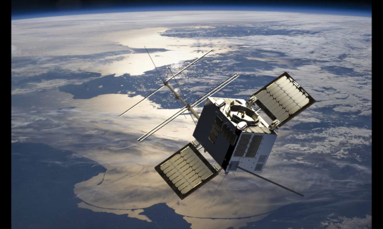 Έπεσαν οι υπογραφές για τους ελληνικούς μικροδορυφόρους – Πότε θα εκτοξευτούν