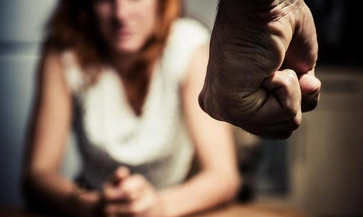 Καλάβρυτα: Φυλάσσεται από την αστυνομία στην Πάτρα η γυναίκα που γλύτωσε από τον σύζυγό της