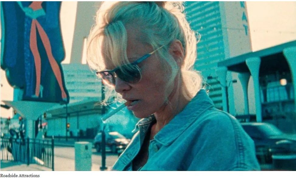 Πάμελα Άντερσον: Δείτε την να χορεύει στο Λας Βέγκας στο τρέιλερ της ταινίας «The last showgirl»