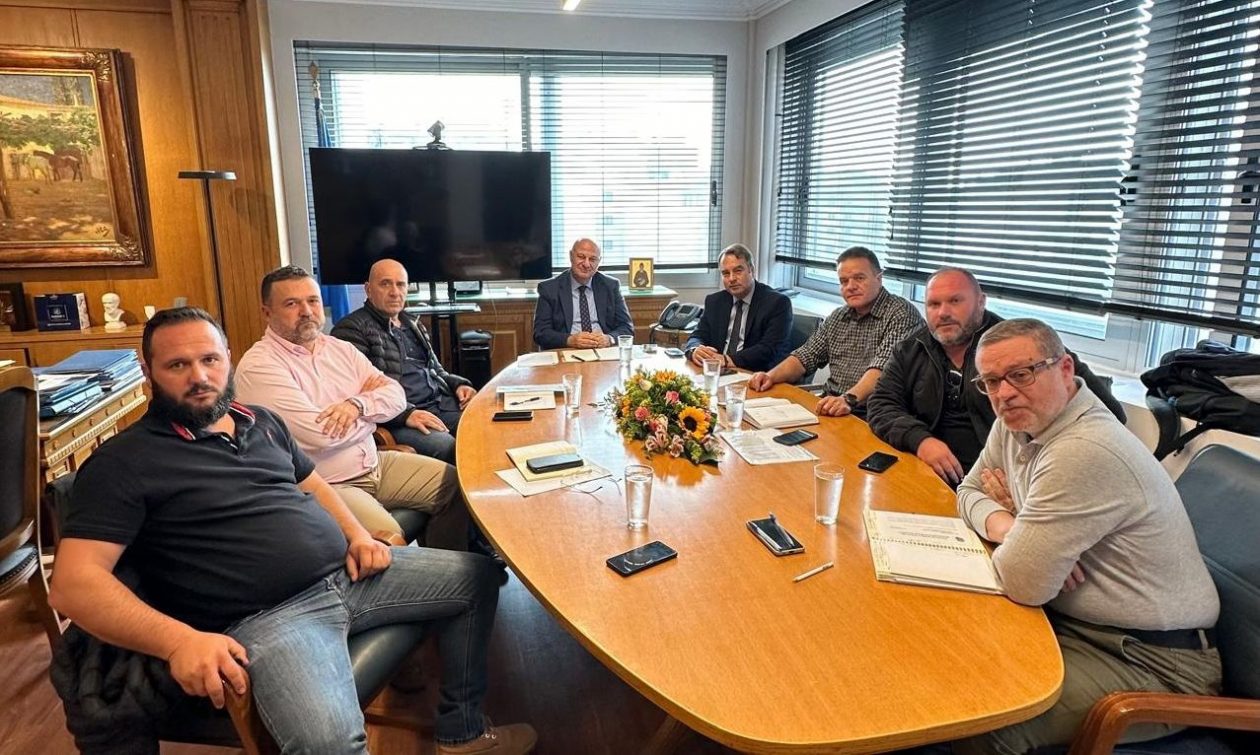 Παπαθανάσης: Ουσιαστική Συζήτηση για την Κτηνοτροφία με τους εκτροφείς