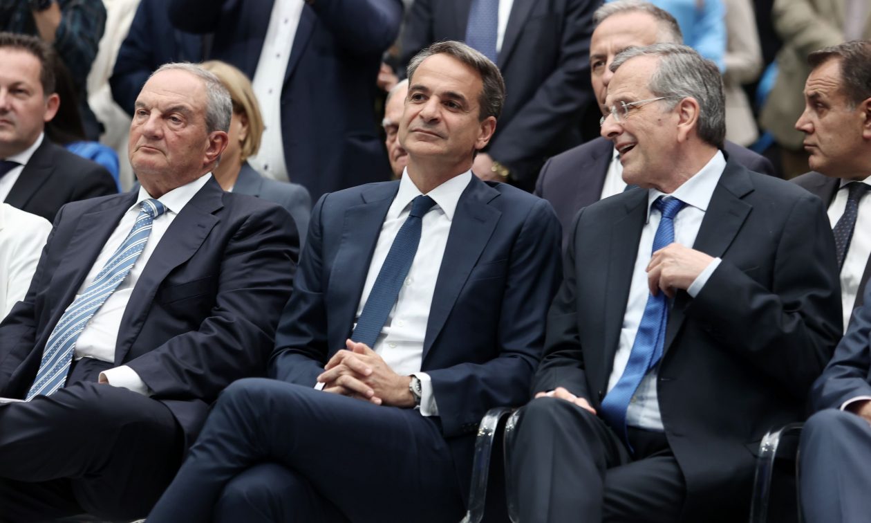 Έρχεται απάντηση του Μαξίμου στον Αντώνη Σαμαρά μετά την επίθεση στον Κυριάκο Μητσοτάκη